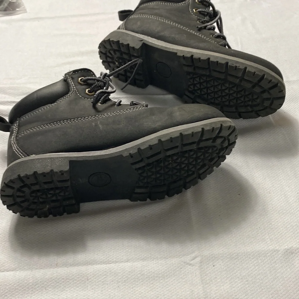 Wonder Nation Boots size 3 (AZ)